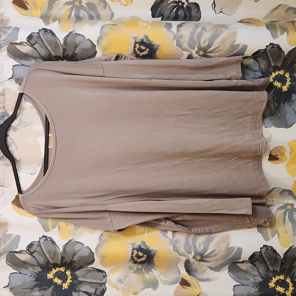 Piko large relaxed fit blouse with fitted sleeves